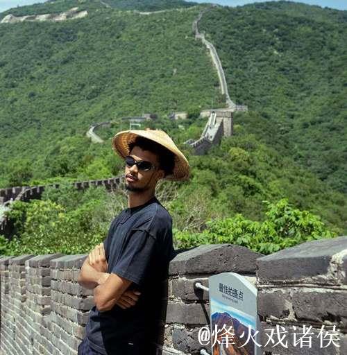 文班亚马跃过障碍直奔目标 文班亚马跃过障碍直奔目标